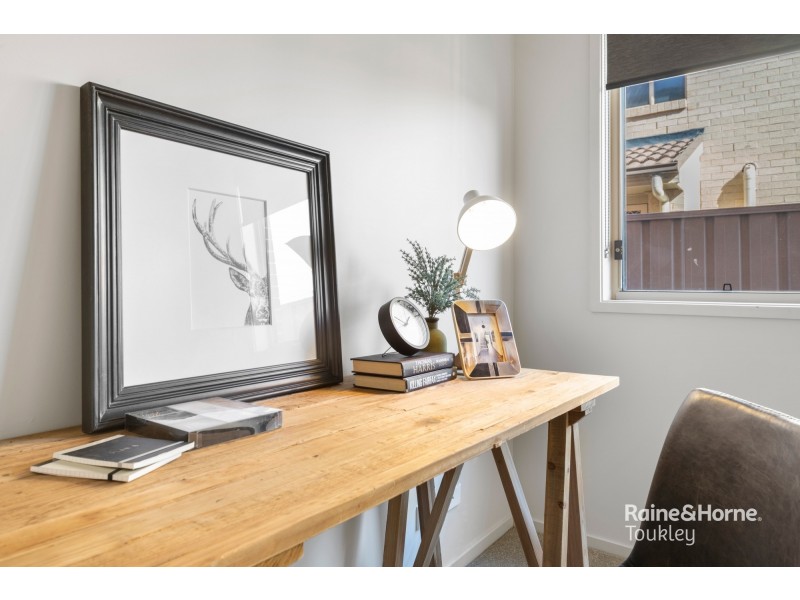 24 Cascades Road, Woongarrah NSW 2259