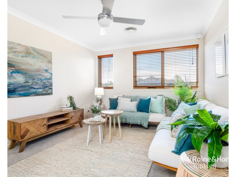 24 Cascades Road, Woongarrah NSW 2259