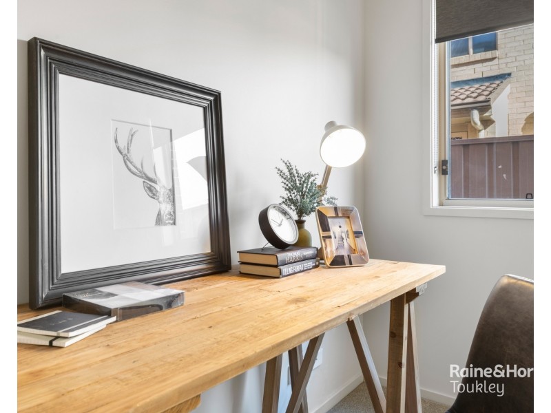 24 Cascades Road, Woongarrah NSW 2259