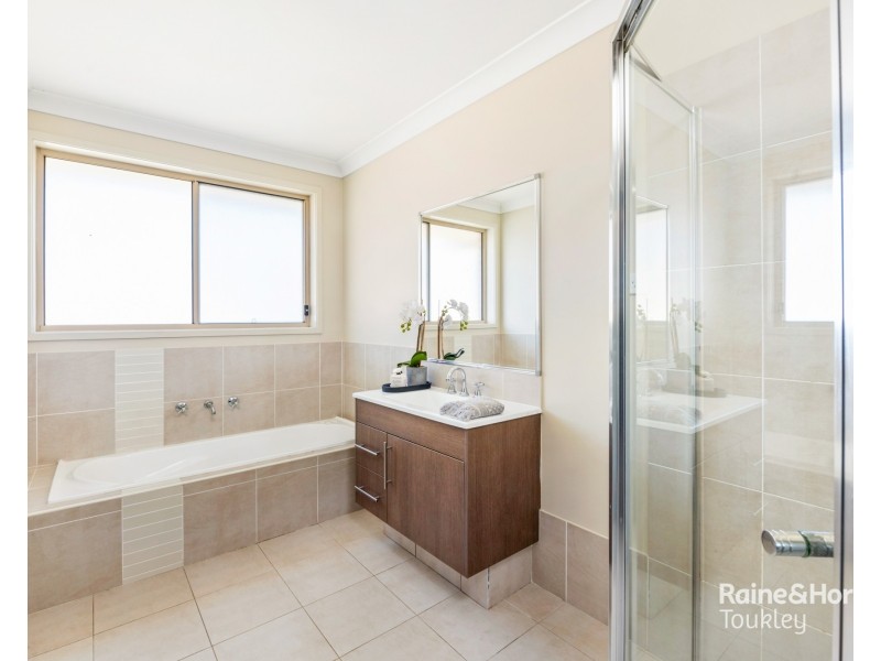 24 Cascades Road, Woongarrah NSW 2259