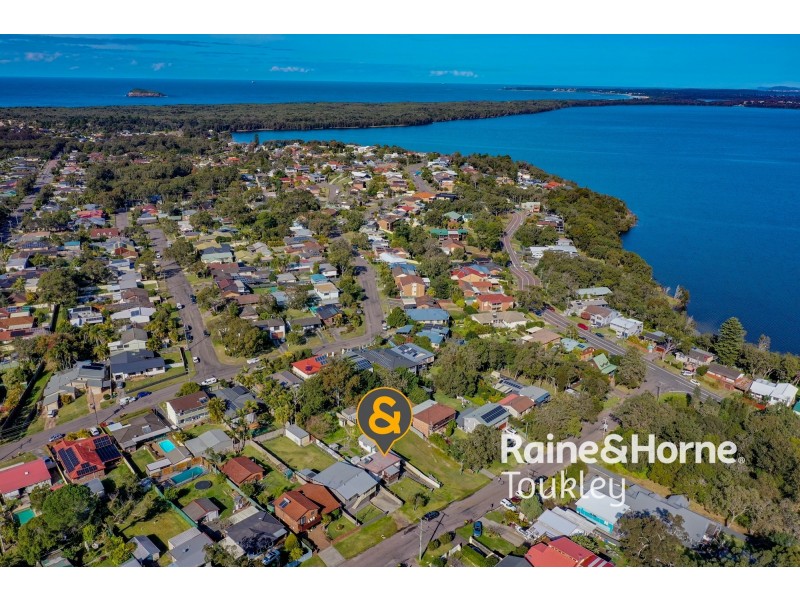 13 Hartog Avenue, Lake Munmorah NSW 2259