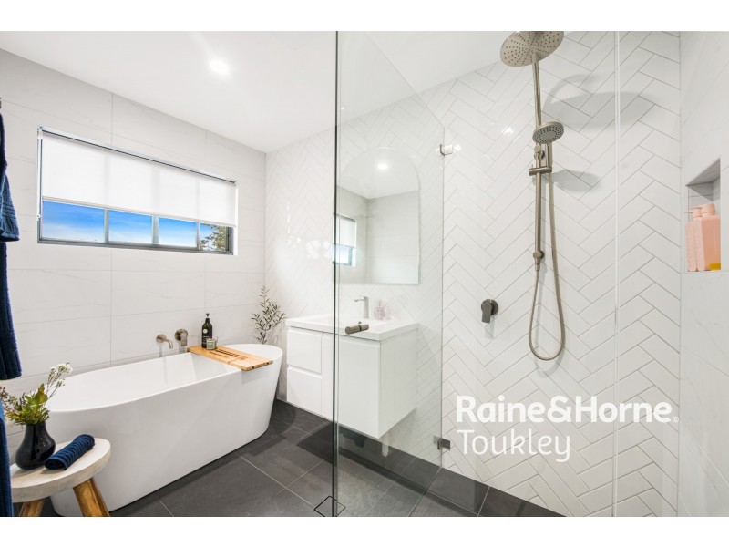 48 Manoa Road, Budgewoi NSW 2262