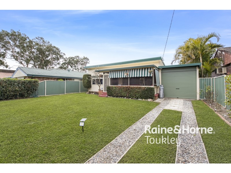 41 Tarwhine Avenue, Chain Valley Bay NSW 2259