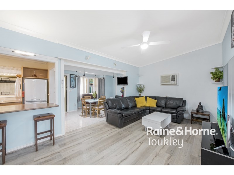 41 Tarwhine Avenue, Chain Valley Bay NSW 2259