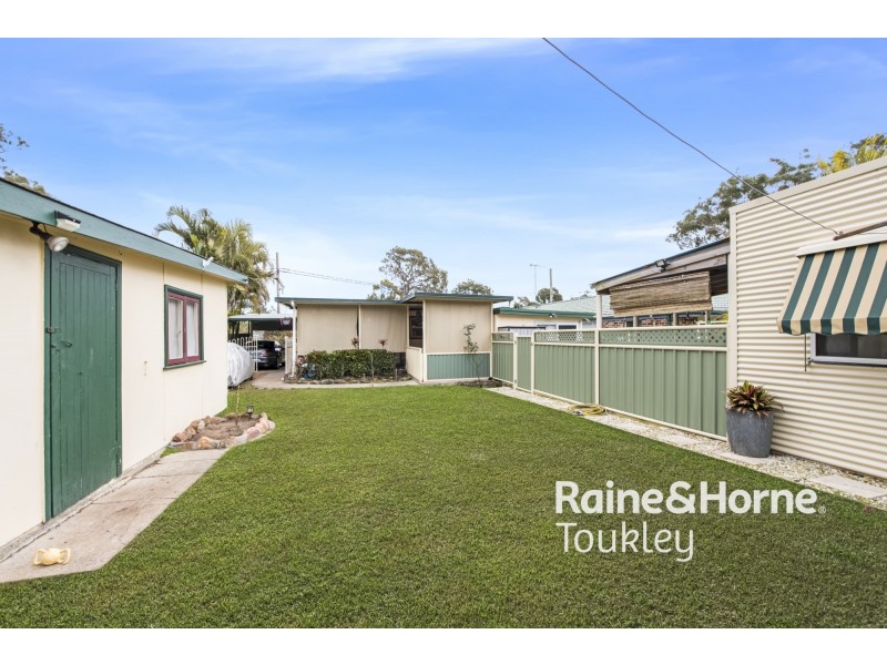 41 Tarwhine Avenue, Chain Valley Bay NSW 2259
