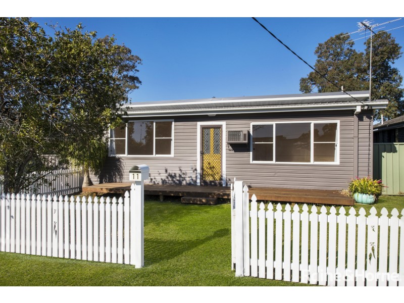 11 Glenlake Avenue, Toukley NSW 2263