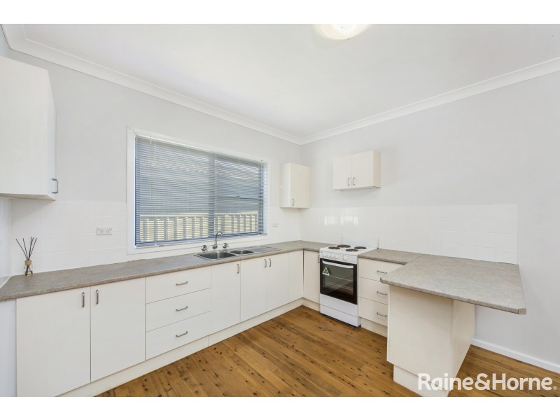 11 Glenlake Avenue, Toukley NSW 2263