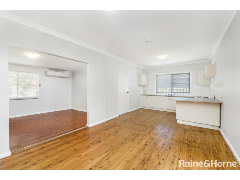 11 Glenlake Avenue, Toukley NSW 2263