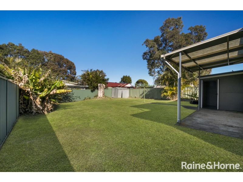11 Glenlake Avenue, Toukley NSW 2263