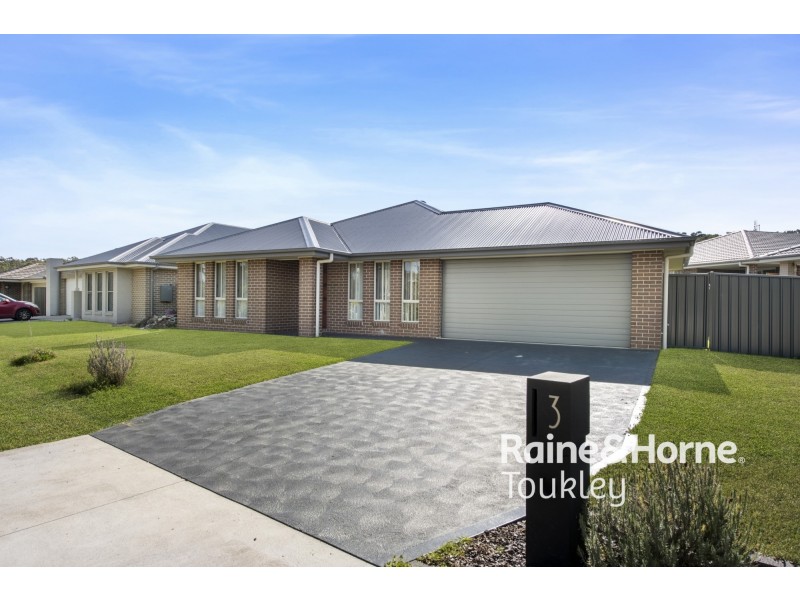 3 Stanhope Crescent, Wadalba NSW 2259