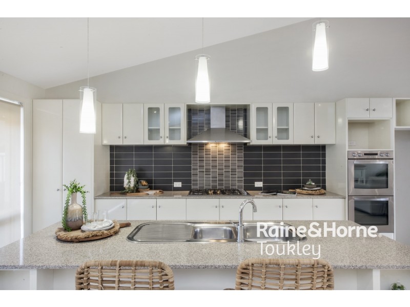 30 Cherry Blossom Crescent, Hamlyn Terrace NSW 2259