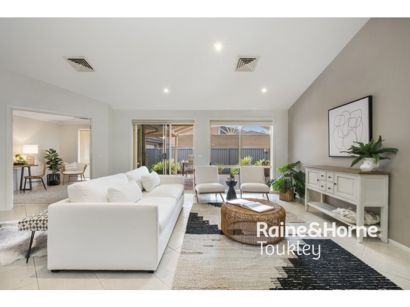 30 Cherry Blossom Crescent, Hamlyn Terrace NSW 2259