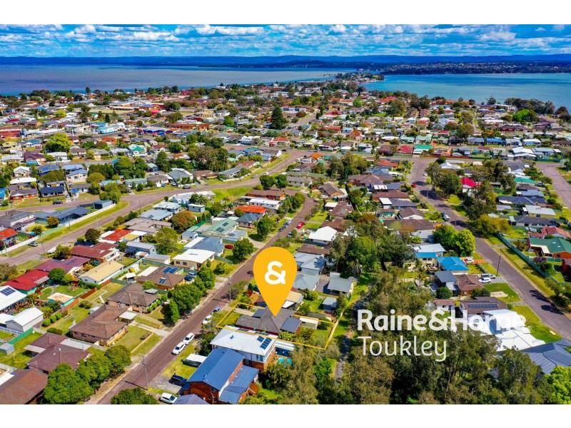 18 Nicholson Crescent, Toukley NSW 2263
