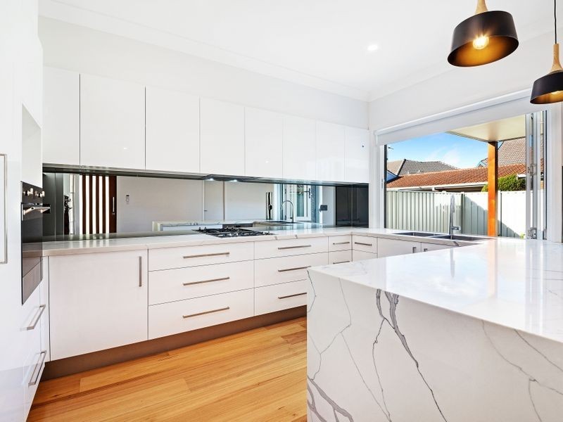 2 Yeddenba Ave, Blue Bay NSW 2261