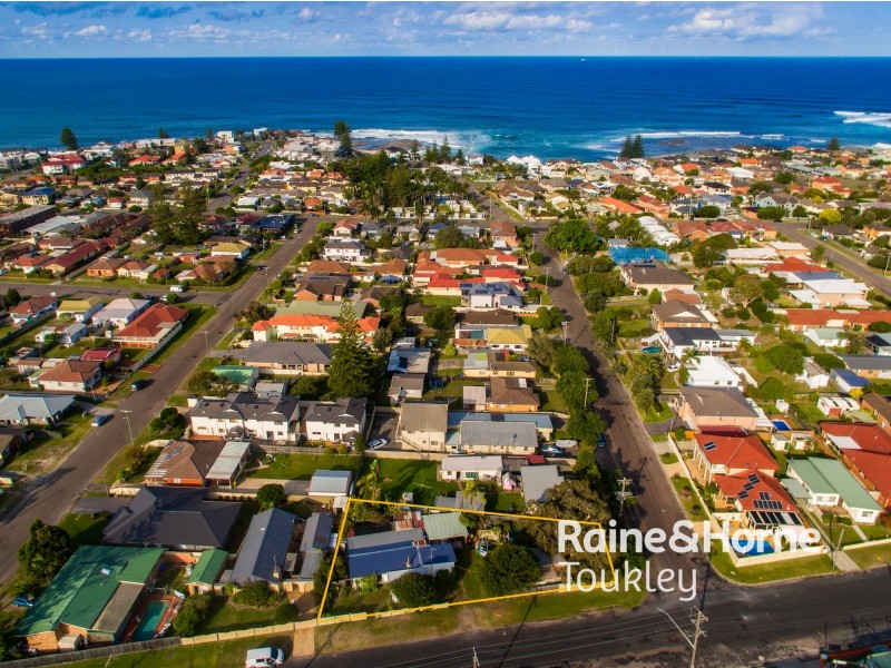 2 Yeddenba Ave, Blue Bay NSW 2261