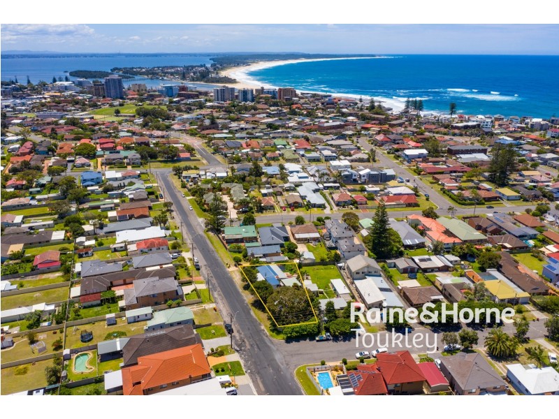 2 Yeddenba Ave, Blue Bay NSW 2261