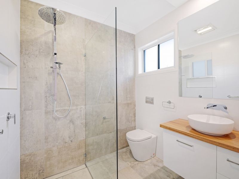 2 Yeddenba Ave, Blue Bay NSW 2261