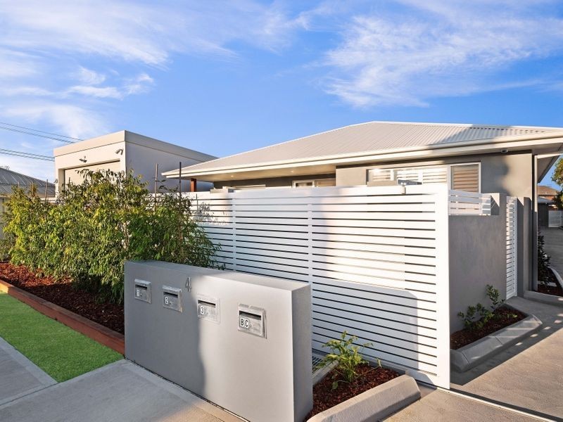 2 Yeddenba Ave, Blue Bay NSW 2261