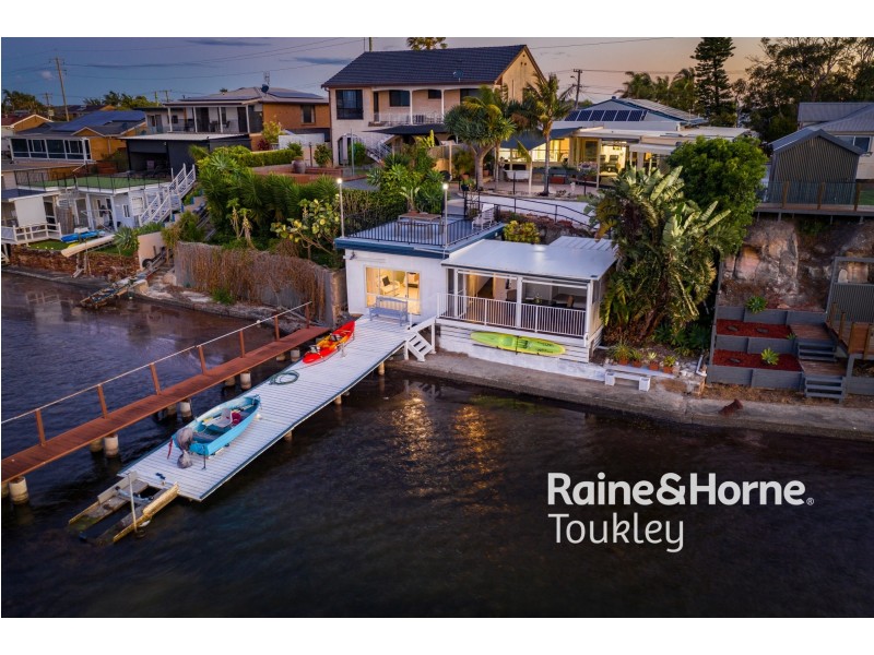 124 Main Road, Toukley NSW 2263