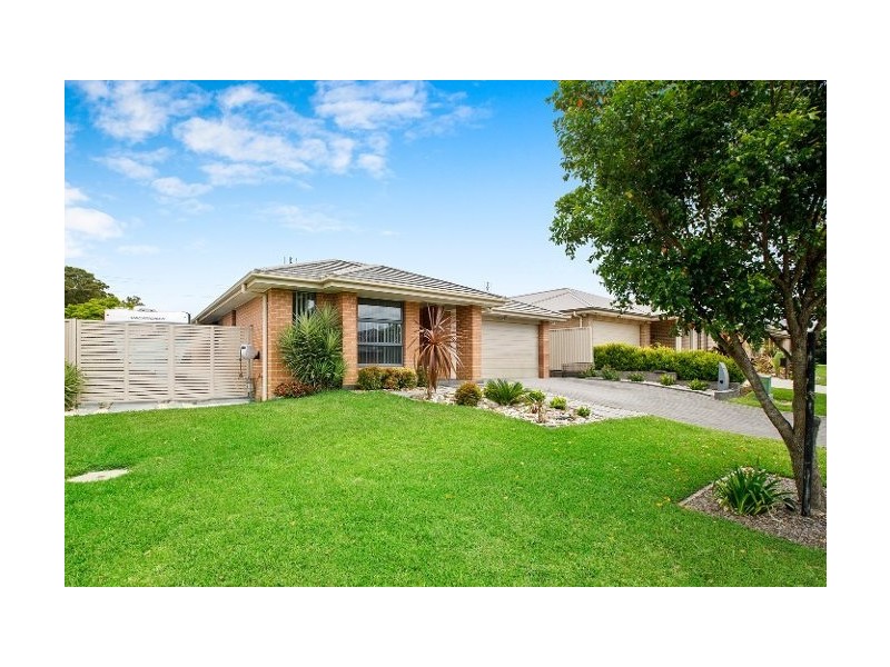 37 Grasstree Avenue, Woongarrah NSW 2259