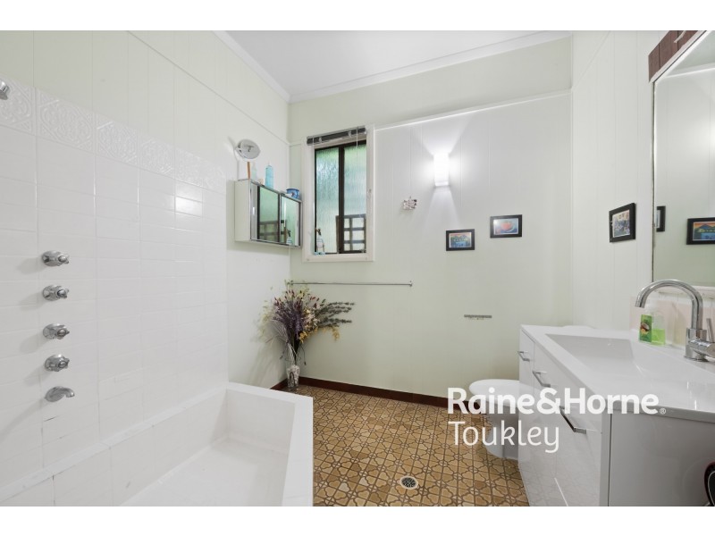 21 Wahroonga Road, Wyongah NSW 2259