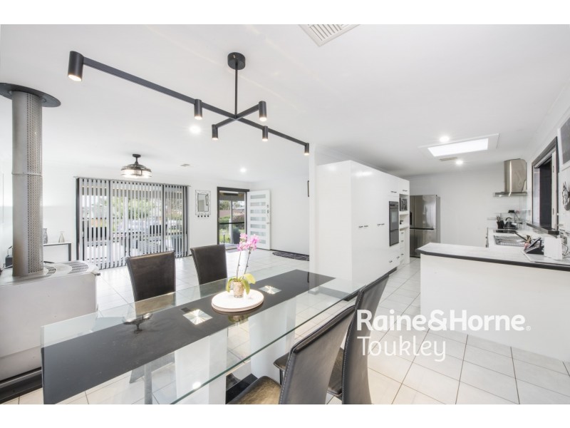 30 Lake Street, Wyee Point NSW 2259