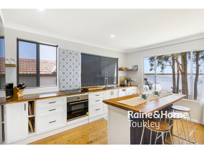 162 Scenic Drive, Budgewoi NSW 2262