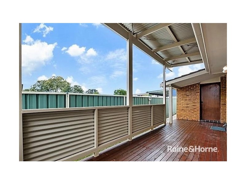 2A Melrose Avenue, Gorokan NSW 2263