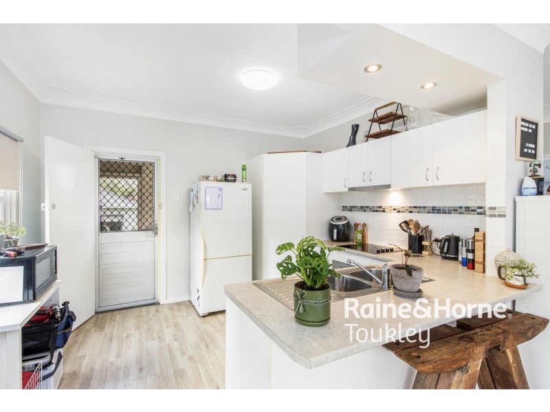 15 Wallis Avenue, Canton Beach NSW 2263