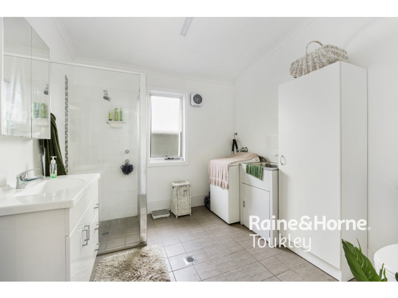 15 Wallis Avenue, Canton Beach NSW 2263