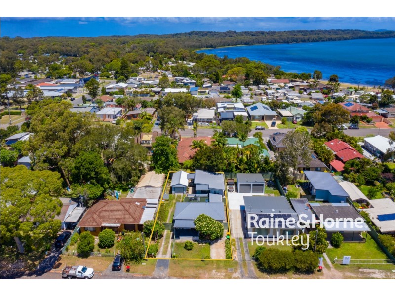 15 Wallis Avenue, Canton Beach NSW 2263