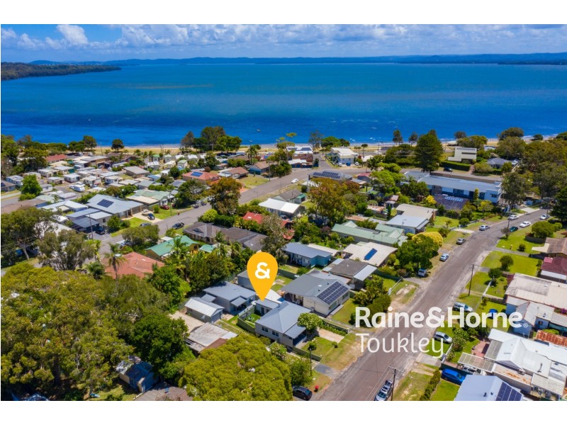 15 Wallis Avenue, Canton Beach NSW 2263