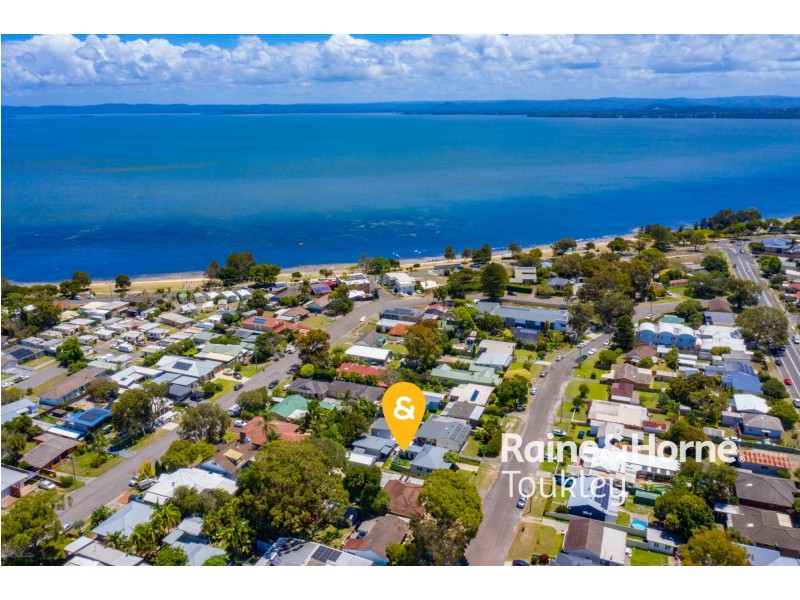 15 Wallis Avenue, Canton Beach NSW 2263