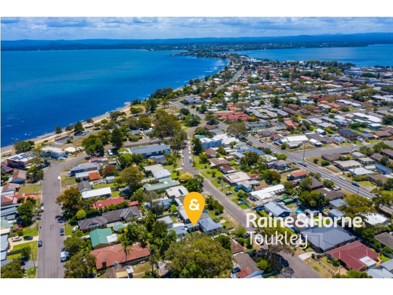 15 Wallis Avenue, Canton Beach NSW 2263