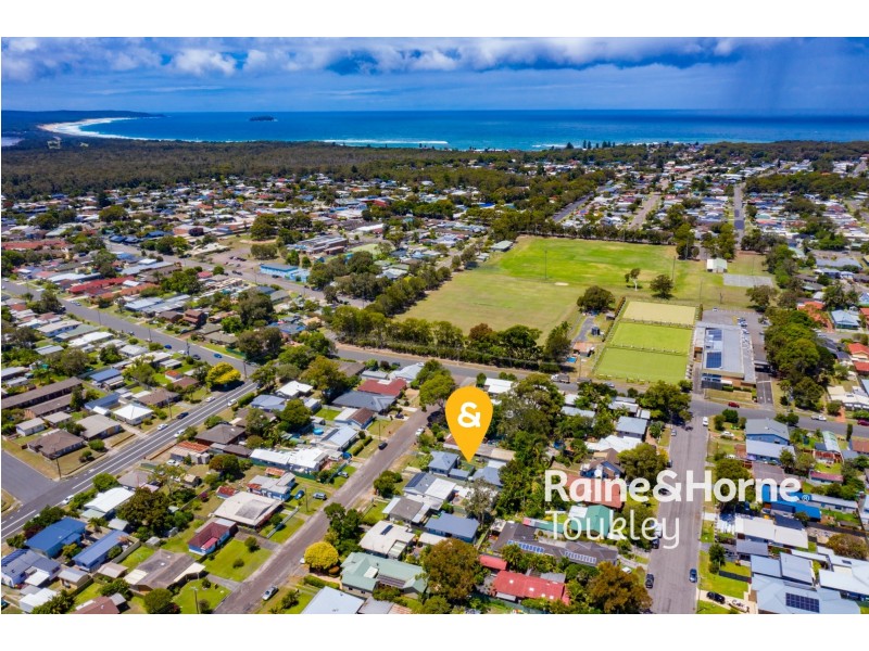 15 Wallis Avenue, Canton Beach NSW 2263