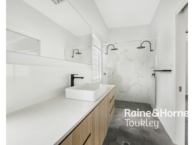 74 Wolseley Avenue, Tacoma NSW 2259