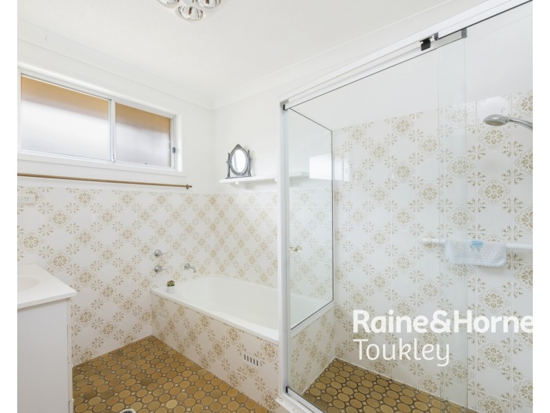 62 Howelston Road, Gorokan NSW 2263