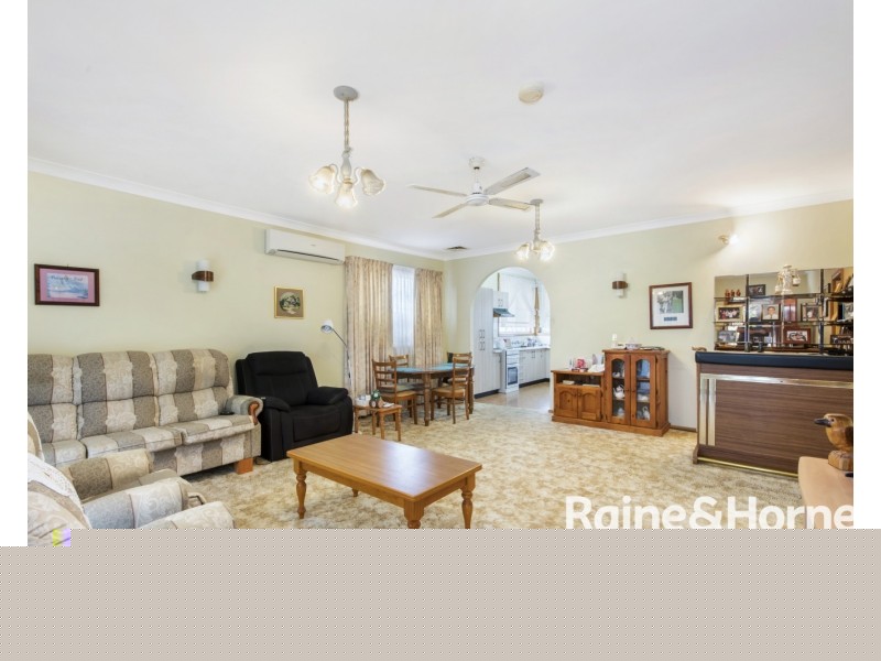 4 First Avenue, Toukley NSW 2263