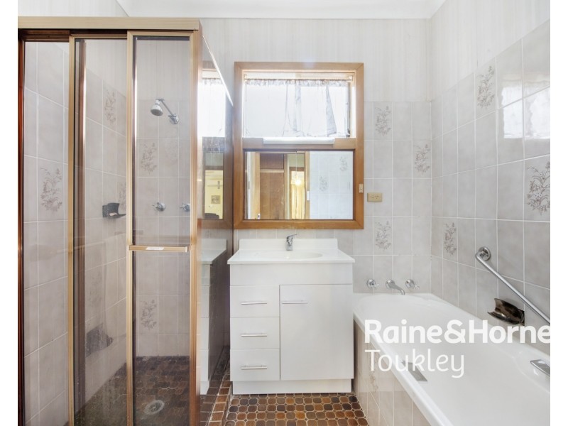 4 First Avenue, Toukley NSW 2263