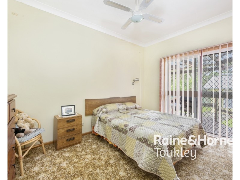 4 First Avenue, Toukley NSW 2263