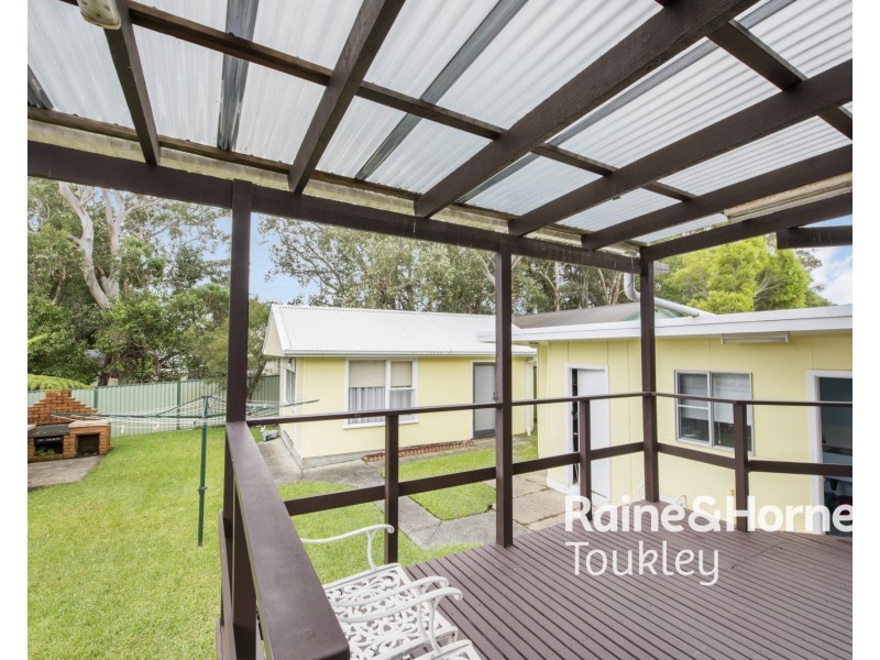 4 First Avenue, Toukley NSW 2263