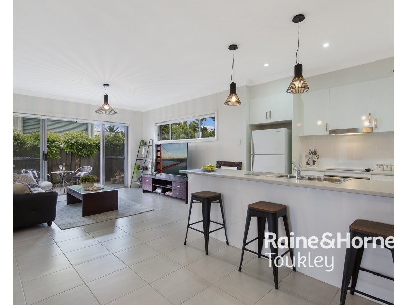 3/2 Holmes Avenue, Toukley NSW 2263