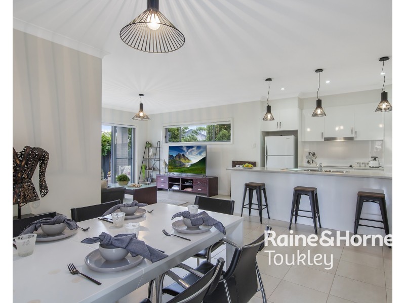 3/2 Holmes Avenue, Toukley NSW 2263