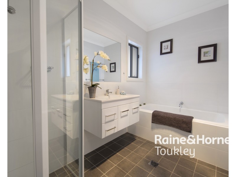 3/2 Holmes Avenue, Toukley NSW 2263