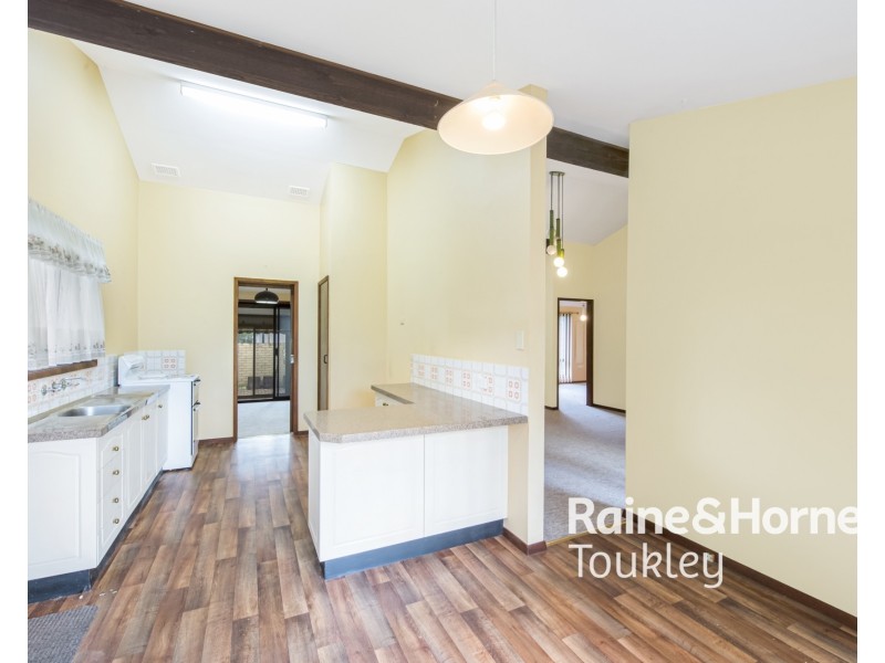 8 Paul Place, Gorokan NSW 2263