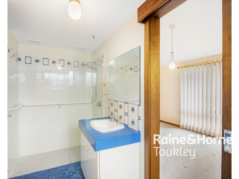 8 Paul Place, Gorokan NSW 2263