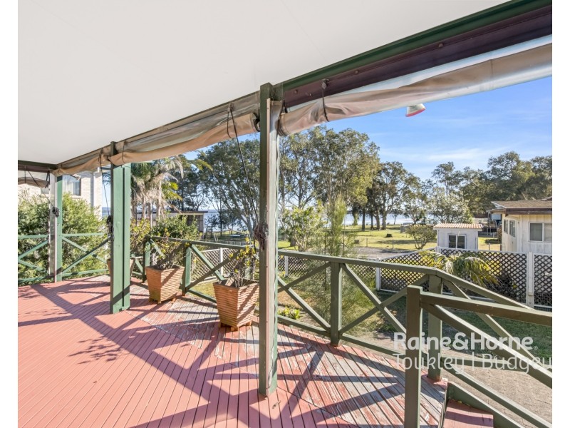2C Seventh Avenue, Toukley NSW 2263