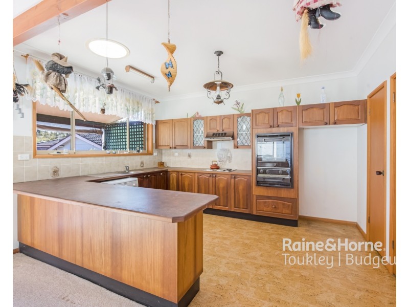 2C Seventh Avenue, Toukley NSW 2263
