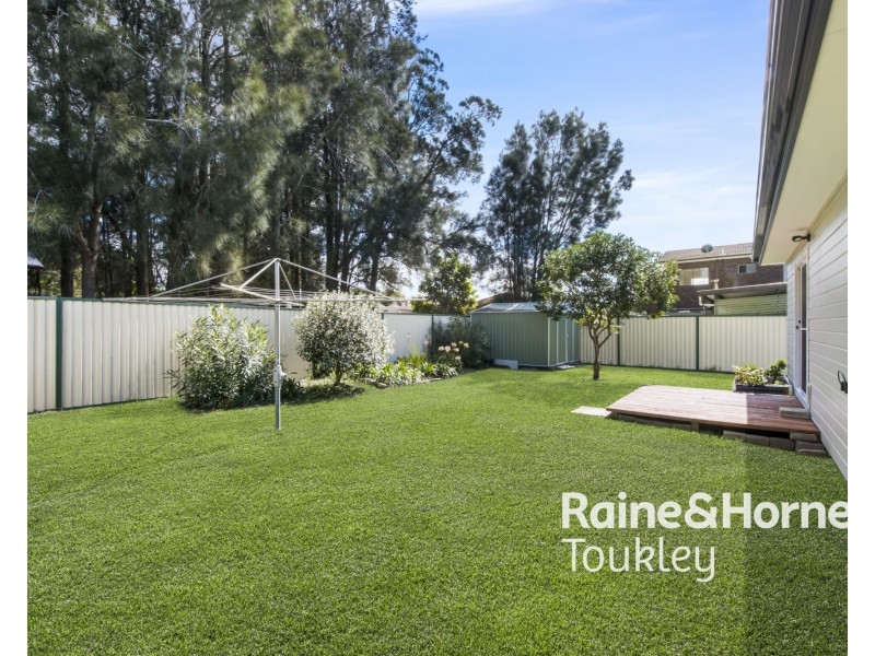 8 Gleddon Avenue, Gorokan NSW 2263