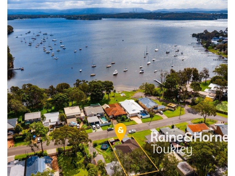29 Ginganup Road, Summerland Point NSW 2259